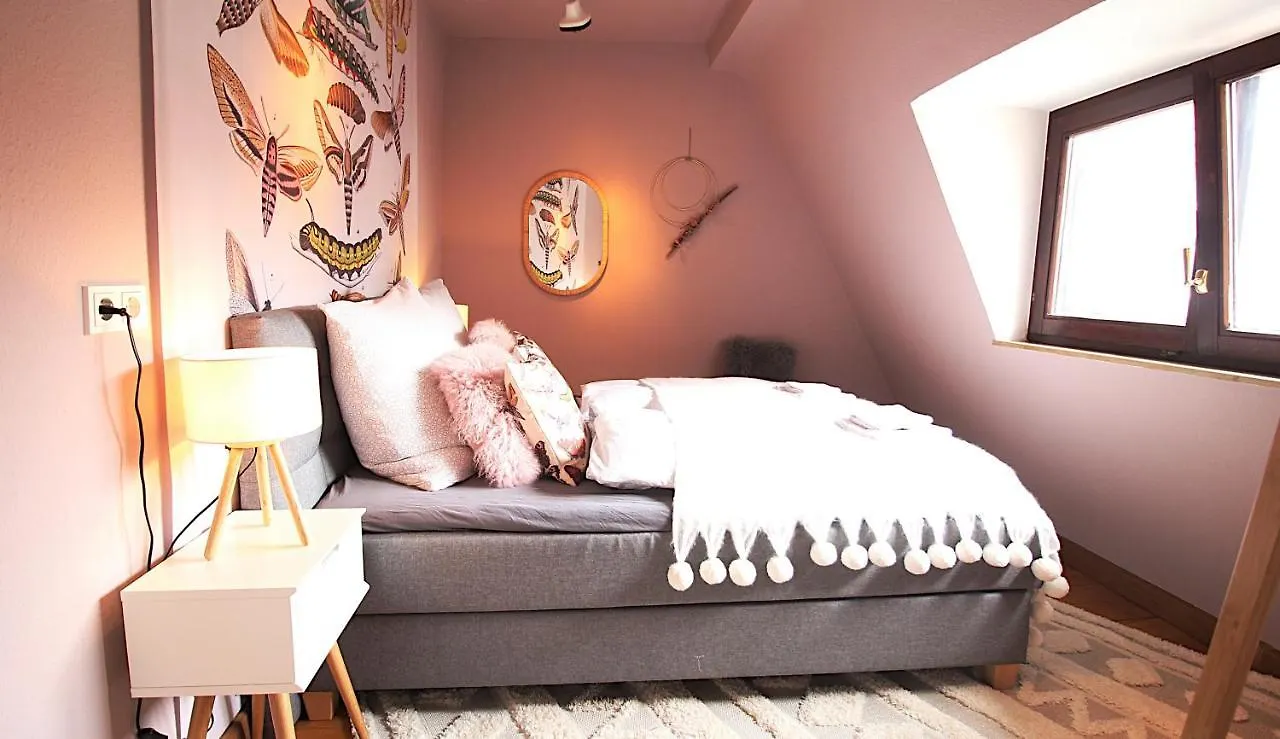 The George Rooms - Boutique Style Würzburg 0*,